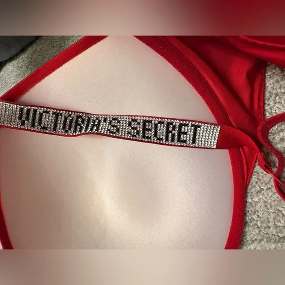 Victoria Secret Bra - Picture 4 of 6